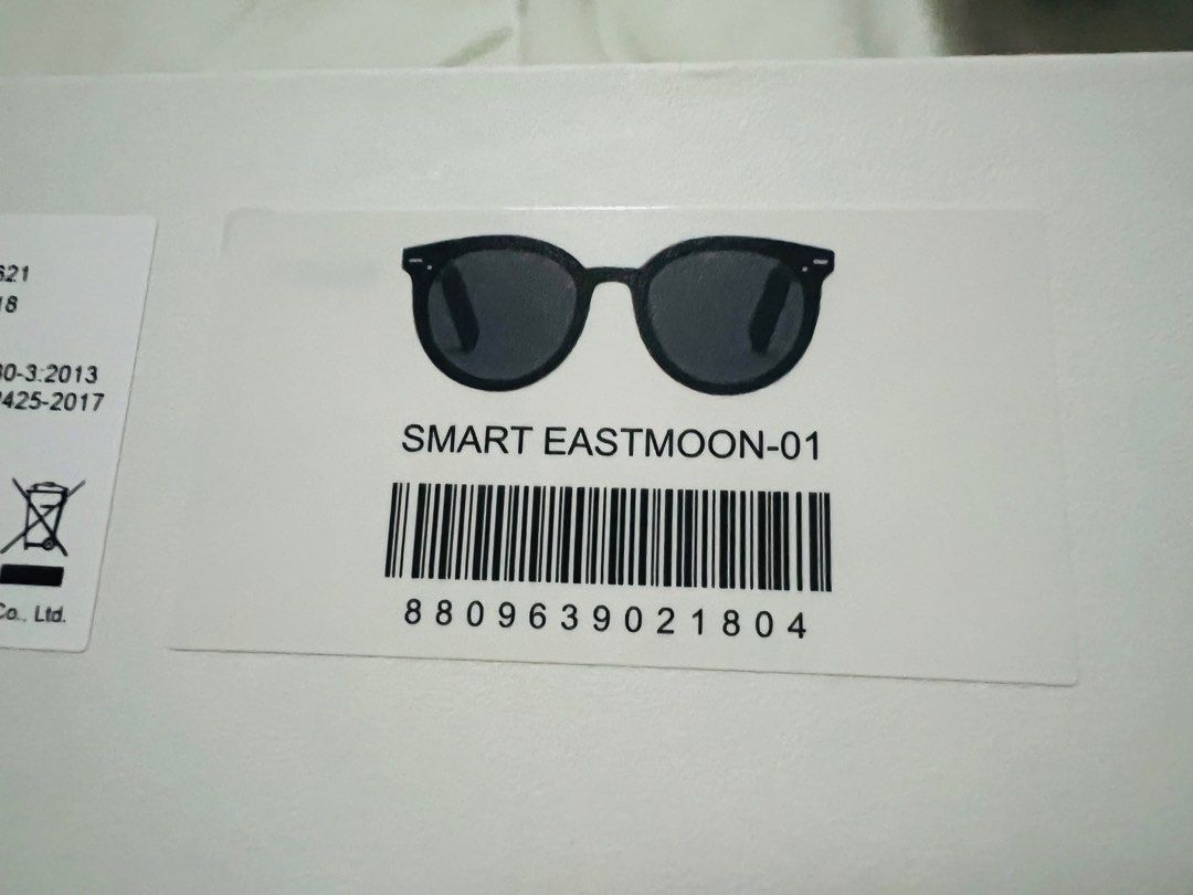 Gentle Monster X Huawei (smart eyeglasses) (Category: Sunglasses & Eyewear) located in Las Pinas. Submitted by chubbychobs2012 (Listing ID 1340581030, Image 2). Description: • smart eyeglasses malfunction • can be used as shades only • complete set with box • RFS : raffle winner.