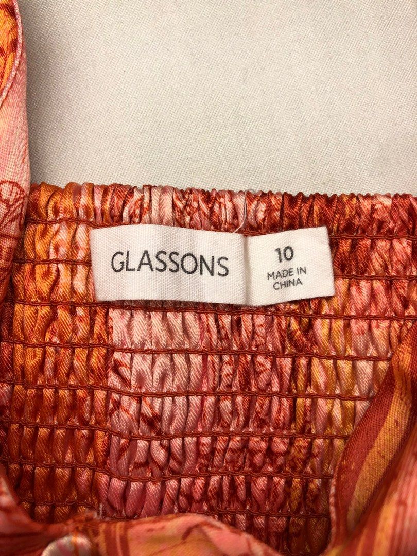 Glassons Printed Corset Top (Category: Others Tops) located in Antipolo. Submitted by arsonist_ (Listing ID 1340668357, Image 3). Description: Size: Med - Large - Adjustable straps - 4 Boning - meant for ladies that have bosom Payment: Gcash MOD: lalamove, Jnt, Joyride Padala 📍Buyer is responsible for the shipping cost.