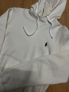 (Category: ) located in . Submitted by thriftwithnadiqa (Listing ID 1340607171, Image 1). Description: .