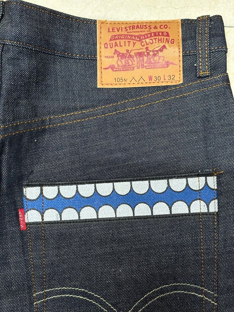 Kaws original fake x Levi's 105N XX W30 made in Japan 日本製 Kaws original fake x Levi's 105N XX W30 made in Japan 日本製