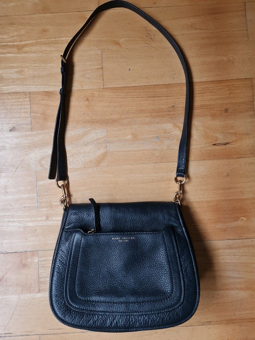 Marc Jacobs Empire City Messenger Crossbody Leather Bag Navy Women s Fashion Bags Wallets on Carousell