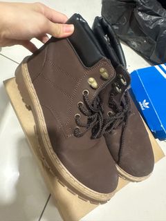 (Category: ) located in . Submitted by TSHbyCO (Listing ID 1340541220, Image 1). Description: .