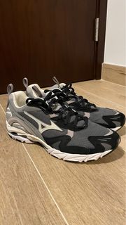 （分類：）位於 。 由 harveydenttt 提交（商品編號 1340624765，圖片 1）。簡介： 。
