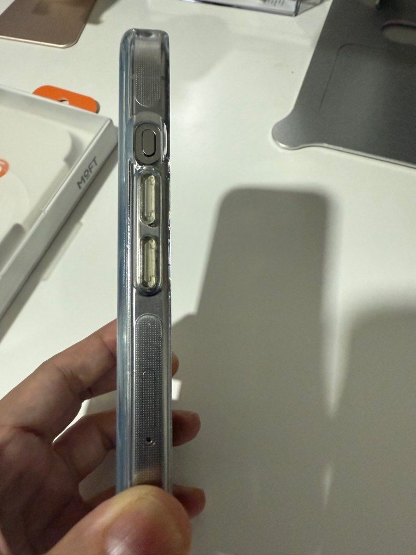 Moft original snap case iphone 15 Pro Max (Category: Cases & Sleeves) located in Malabon City. Submitted by missdiyownie (Listing ID 1340668759, Image 2). Description: Clear case only buttons became yellowish but overall still looks good rfs changed device magsafe.