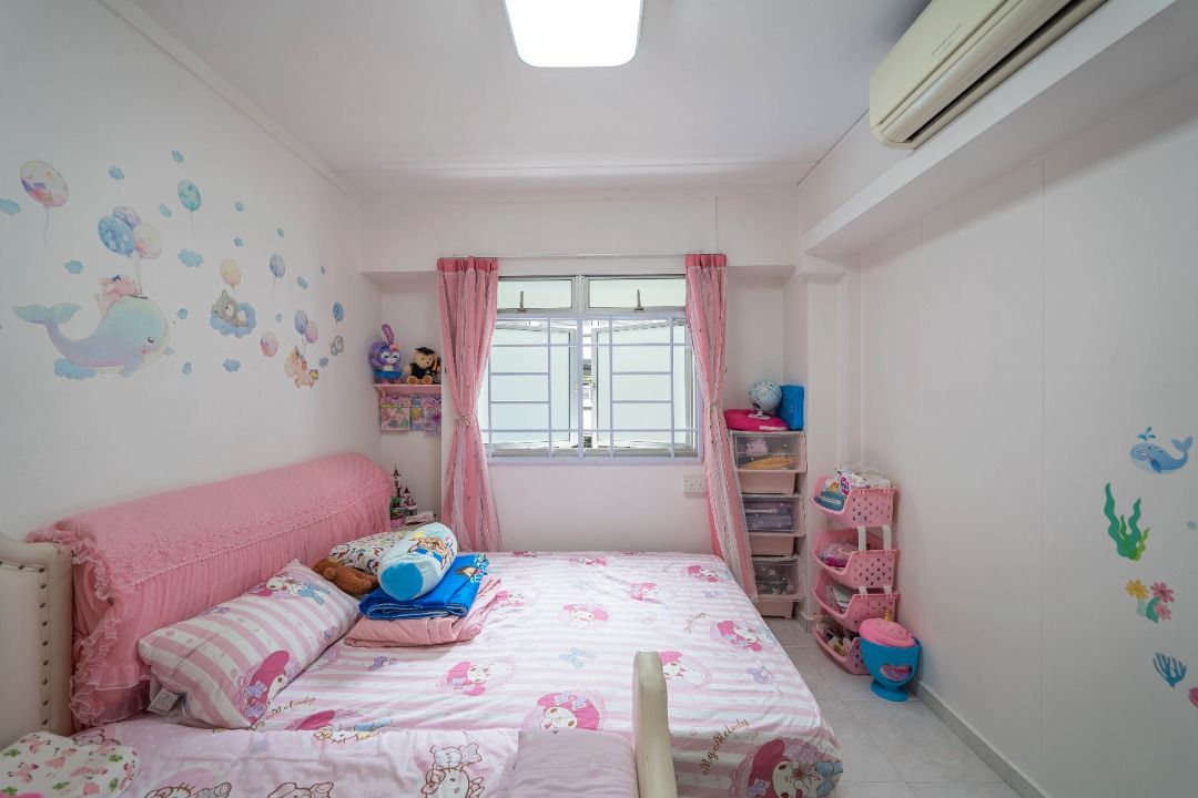 Move-in condition (Category: HDB) located in Singapore. Submitted by laurentsoh (Listing ID 1340642146, Image 3). Description: - Ideal 3 bedroom, 2 bathroom HDB unit located at 124C Rivervale Drive, Singapore Unit features; - Spacious 979 sqft of living space perfect for families - Corridor end unit - Minimum built-in - Long hall with dining, great for hosting - Spacious rooms No ethnic restrictions for month of March 2025 3 months extension of s
