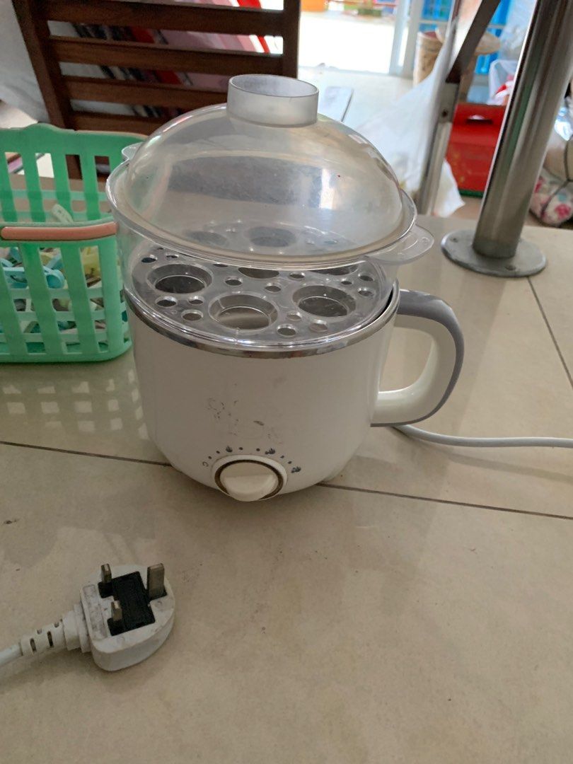 Multi function mini cooker (Category: Cookers) located in Singapore. Submitted by simonkoh8 (Listing ID 1340572728, Image 1). Description: Giving away for free, self collection only, first come first serve, please collect before 15th December.