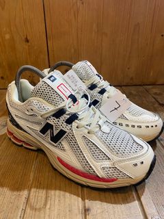 (Category: ) located in . Submitted by s3_sneakershirtstore (Listing ID 1340584954, Image 1). Description: .