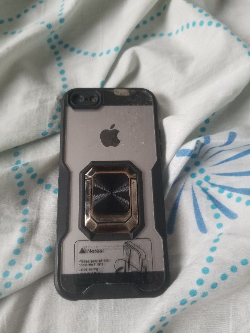 Old iPhone se (Category: iPhone SE Series) located in Paranaque City. Submitted by showboat (Listing ID 1340668559, Image 1). Description: issue all buttons needs to be replaced other wise working.