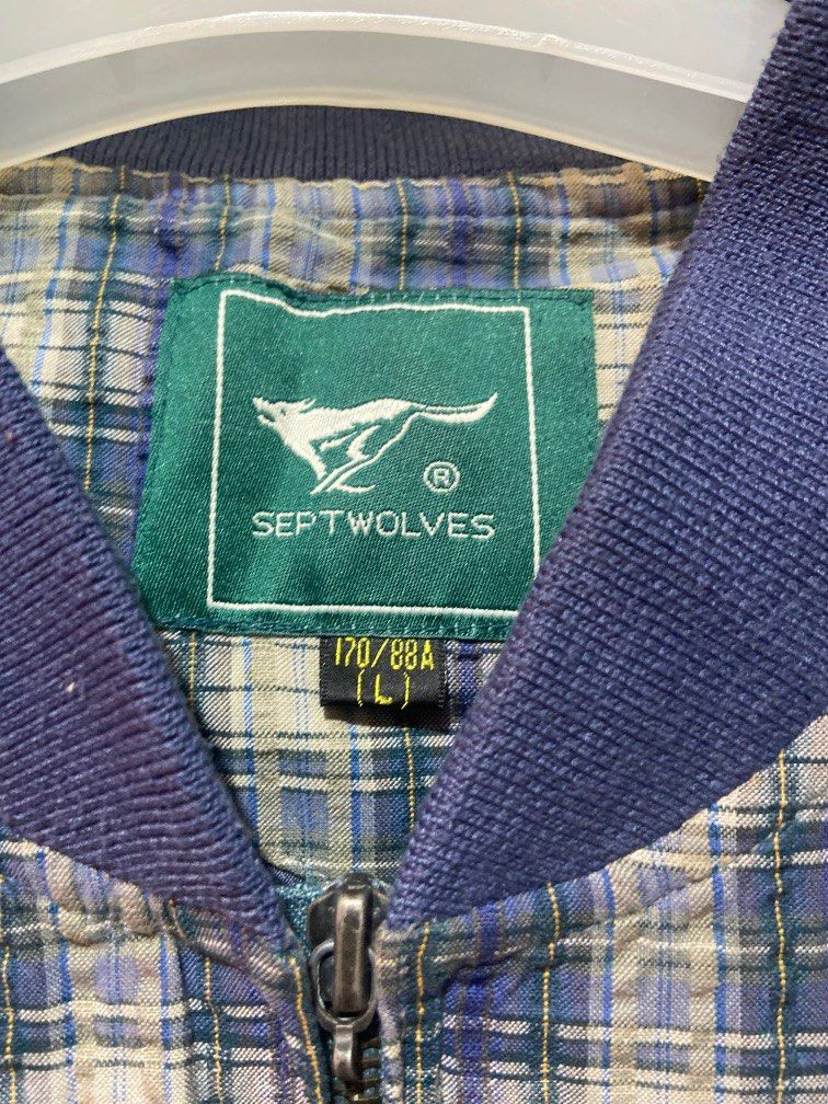 Septwolves Vintage Cropped Jacket (Category: Coats, Jackets and Outerwear) located in Caloocan City. Submitted by backontherack17 (Listing ID 1340535068, Image 3). Description: .