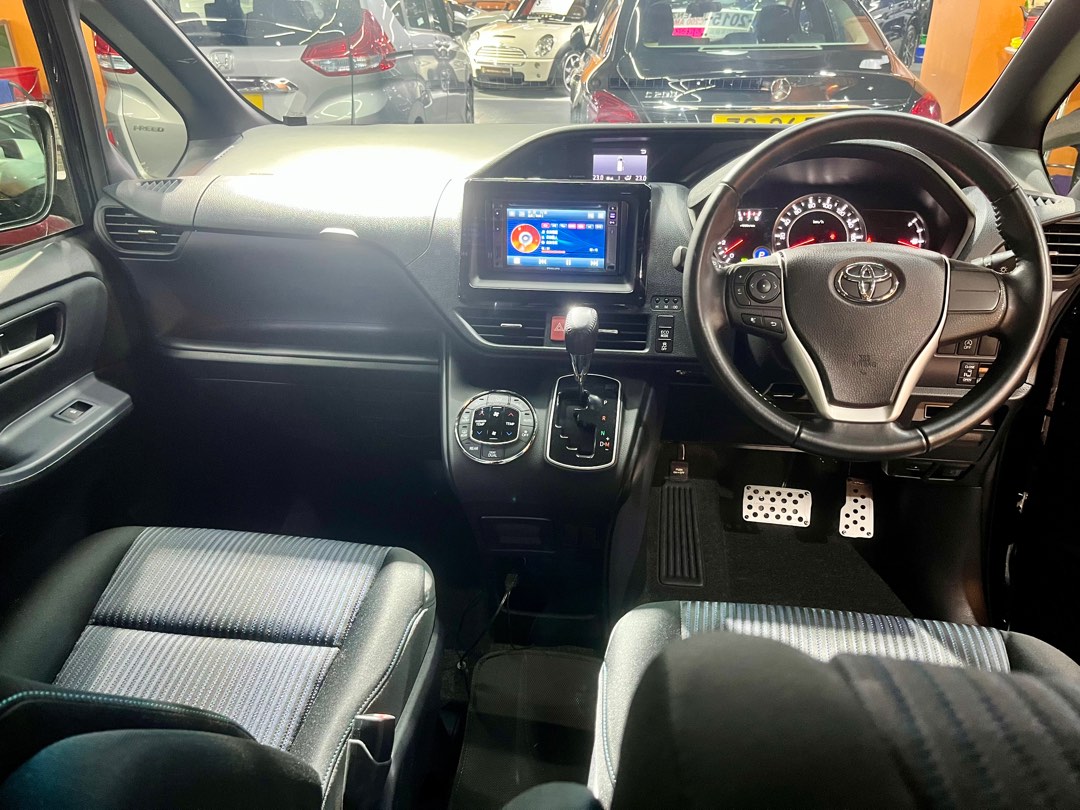 Toyota Noah 2.0 G 7-Seater (A)62863126807683114