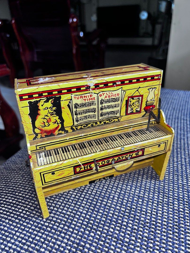 Vintage 1945 Unique Art Abner Dogpatch Band Tin Toy Lithograph Pioneer ...