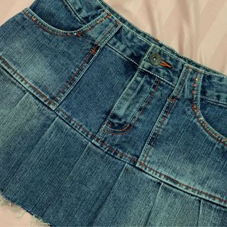 (Category: ) located in . Submitted by decluttering_fits (Listing ID 1340584961, Image 1). Description: .