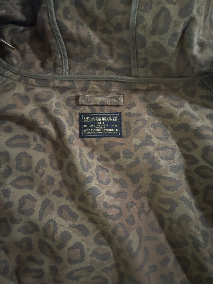 WTAPS Jacket (Category: Coats, Jackets and Outerwear) located in Singapore. Submitted by mandysuen (Listing ID 1340571292, Image 3). Description: Like new WTAPS jacket Size 1 Negotiable .