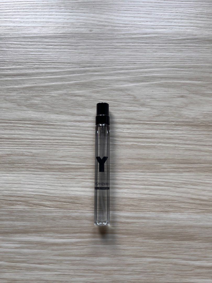 YSL Y 10ml (Category: Fragrance & Deodorants) located in Pendang. Submitted by hrmhjn (Listing ID 1340555708, Image 2). Description: YSL Y mini to let go Used a little Received as free gift +RM 30 to include YSL box.