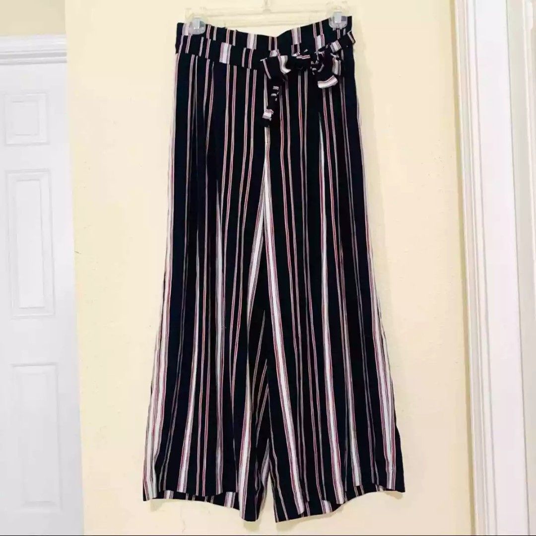 Zara TRF striped wide leg pants (Category: Other Bottoms) located in San Jose del Monte. Submitted by greynclark (Listing ID 1340629699, Image 2). Description: S-M Garterized.