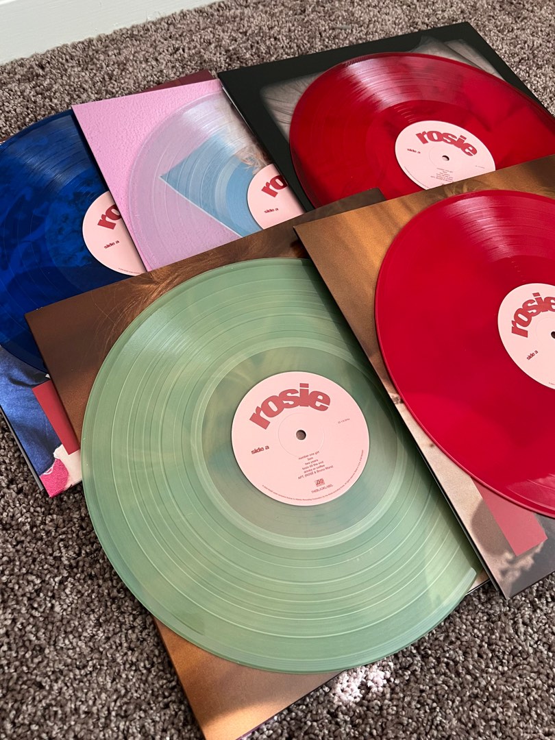 DM已滿睇描述- 含加曲rosie vinyl (vampirehollie edition