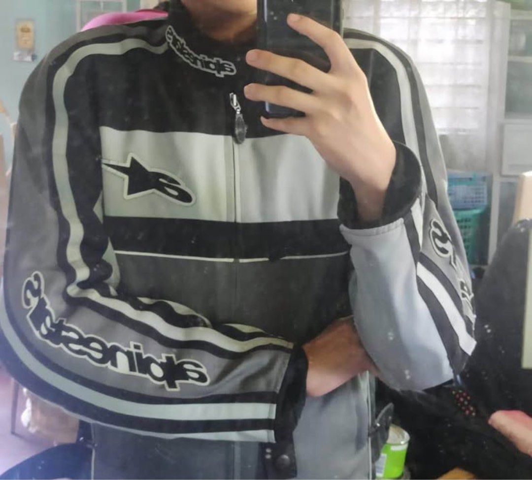 ALPINESTARS T DYNO (from australia) (Category: Coats, Jackets and Outerwear) located in Manila. Submitted by jam.arzdn (Listing ID 1340783760, Image 2). Description: ALPINESTARS T DYNO (from australia) Inclusions: -elbow pad -shoulder pad -back pad -alpinestars inner vest Other inclusions -CAFE RACER SEAT(never pa nagamit) -Rear lights(never pa nagamit) All in 5,000 negotiable pm if interested! Location: Dasma, Bacoor, Taft, Malate .
