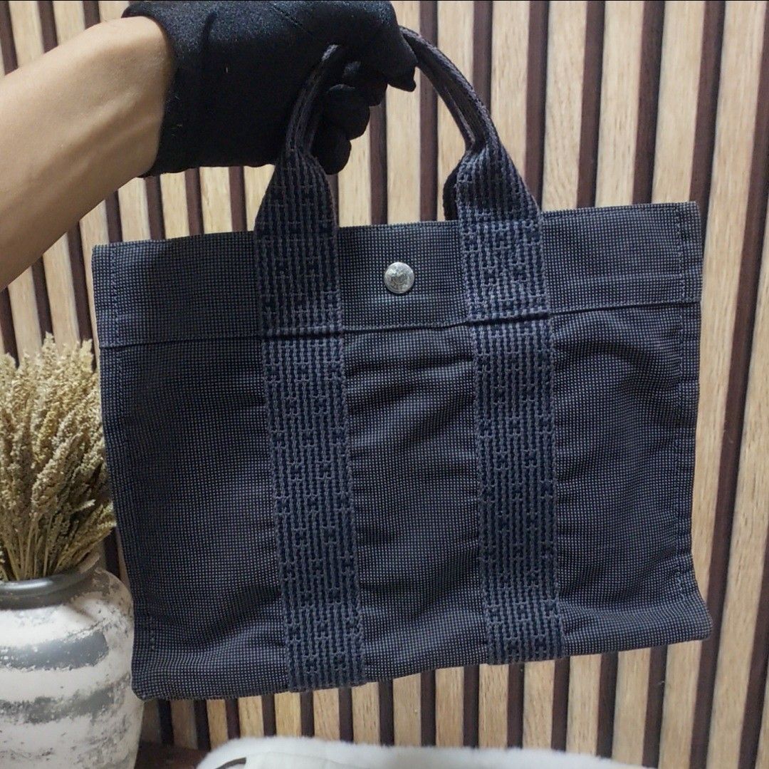Authentic Hermes Herline Small Tote Bag (Category: Luxury Bags & Wallets) located in Binangonan. Submitted by makoleksyon (Listing ID 1340842713, Image 2). Description: excellent condition like new no flaws rare size 9x12 inches super handy lng gamitin napaka tibay water proof and dust proof din sya with dust bag included bought in Japan 💯% Authentic Money back guarantee.