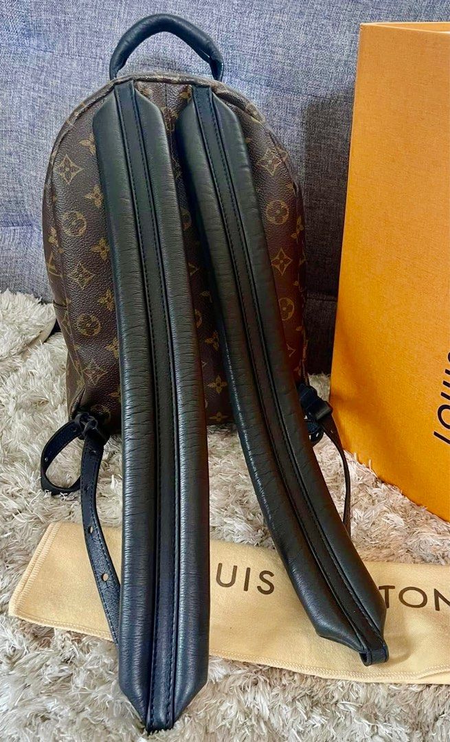 Authentic Louis Vuitton (Category: Luxury Bags & Wallets) located in Manila. Submitted by chloe_luxuries (Listing ID 1340820753, Image 2). Description: Guaranteed original Louis Vuitton Palm spring small size Still in very good condition Comes with dustbag and box .