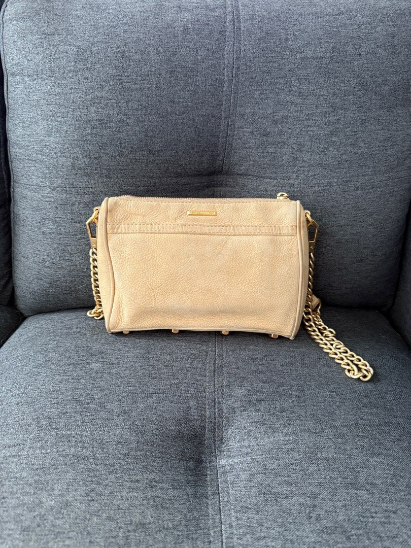 Authentic Rebecca Minkoff Mini Mac Crossbody Bag (Category: Luxury Bags & Wallets) located in Pasig City. Submitted by mipreluxe2 (Listing ID 1340749160, Image 2). Description: Authentic Rebecca Minkoff Mini Mac Crossbody Bag In good used condition Guaranteed authentic 💯 Normal signs of usage, refer to the photos Message me if you want additional photos. 📍Kindly manage your expectations. No inclusions BDO, BPI, Gcash Grab, Lalamove, LBC (cop/co