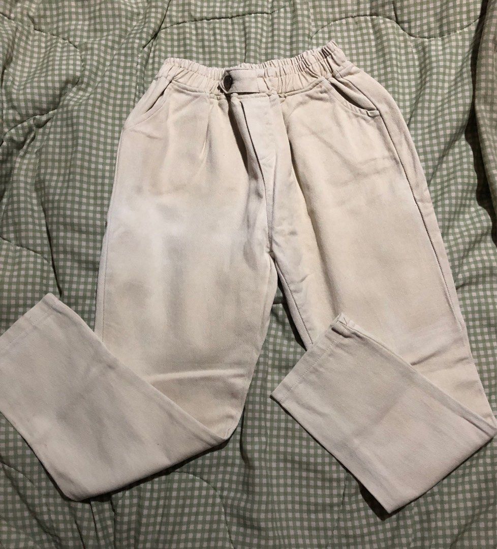 Beige / off white light weight straight jeans (Category: Jeans) located in Calamba. Submitted by 385.23 (Listing ID 1340706916, Image 2). Description: RFS: gained weight/decluttering NO WWs Price slightly nego. DM for offers. .