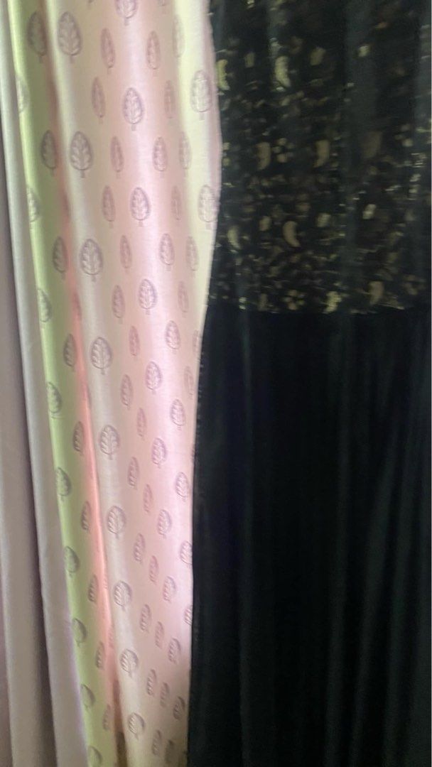 Black dress Formal wear (Category: Evening dresses & gowns) located in Pasig City. Submitted by Thrifted (Listing ID 1340781915, Image 3). Description: For cocktail or evening party Bought in Sm .