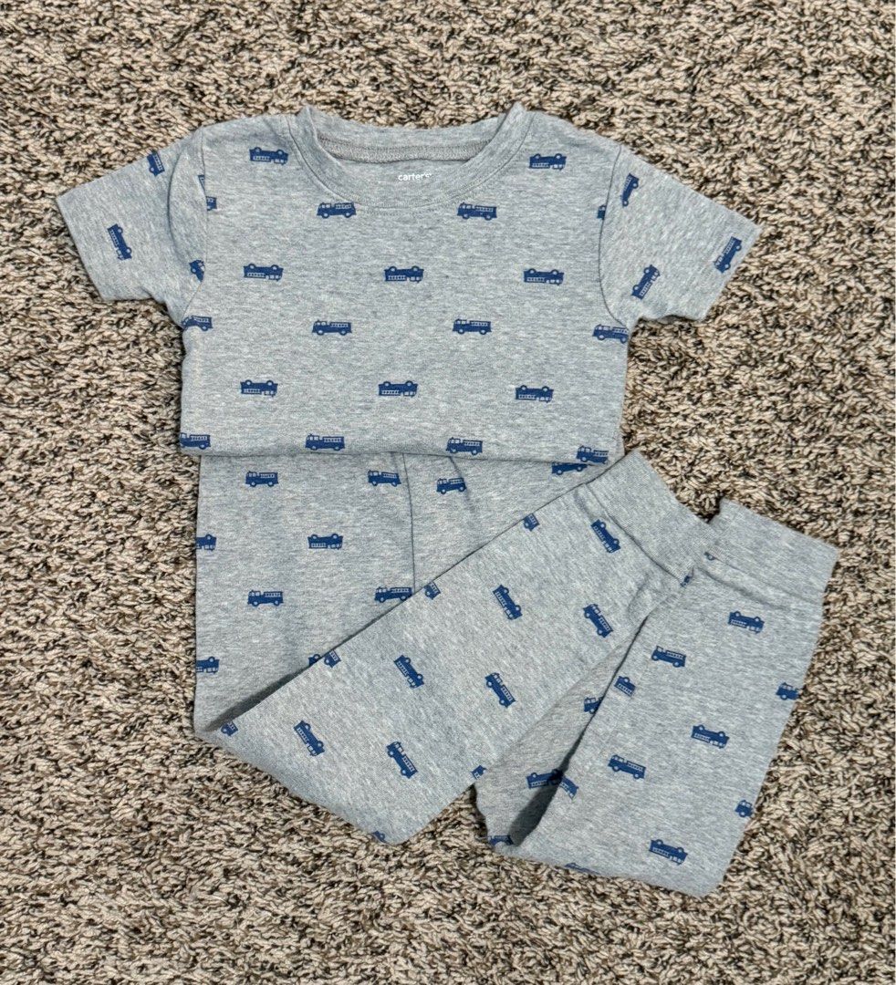 Carter’s pajama set 3T (Category: Babies & Kids Fashion) located in Cavite. Submitted by fordeclutter (Listing ID 1340673781, Image 1). Description: No flaws.