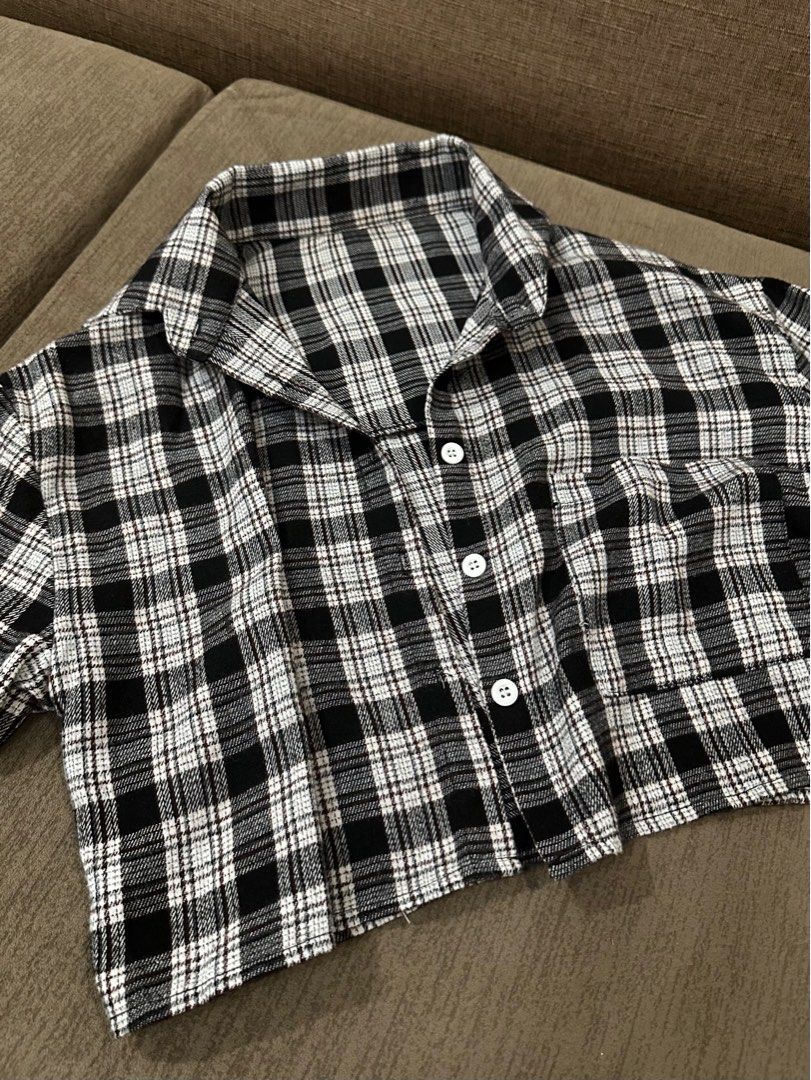 Checkered Plaid Longsleeve Polo Crop Top (Category: Longsleeves) located in Marikina City. Submitted by lvshrt (Listing ID 1340778846, Image 2). Description: mop: gcash mod: grab/lalamove.
