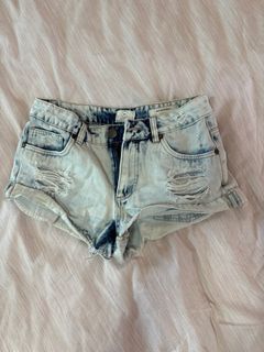 (Category: ) located in . Submitted by shajie (Listing ID 1340698381, Image 1). Description: .