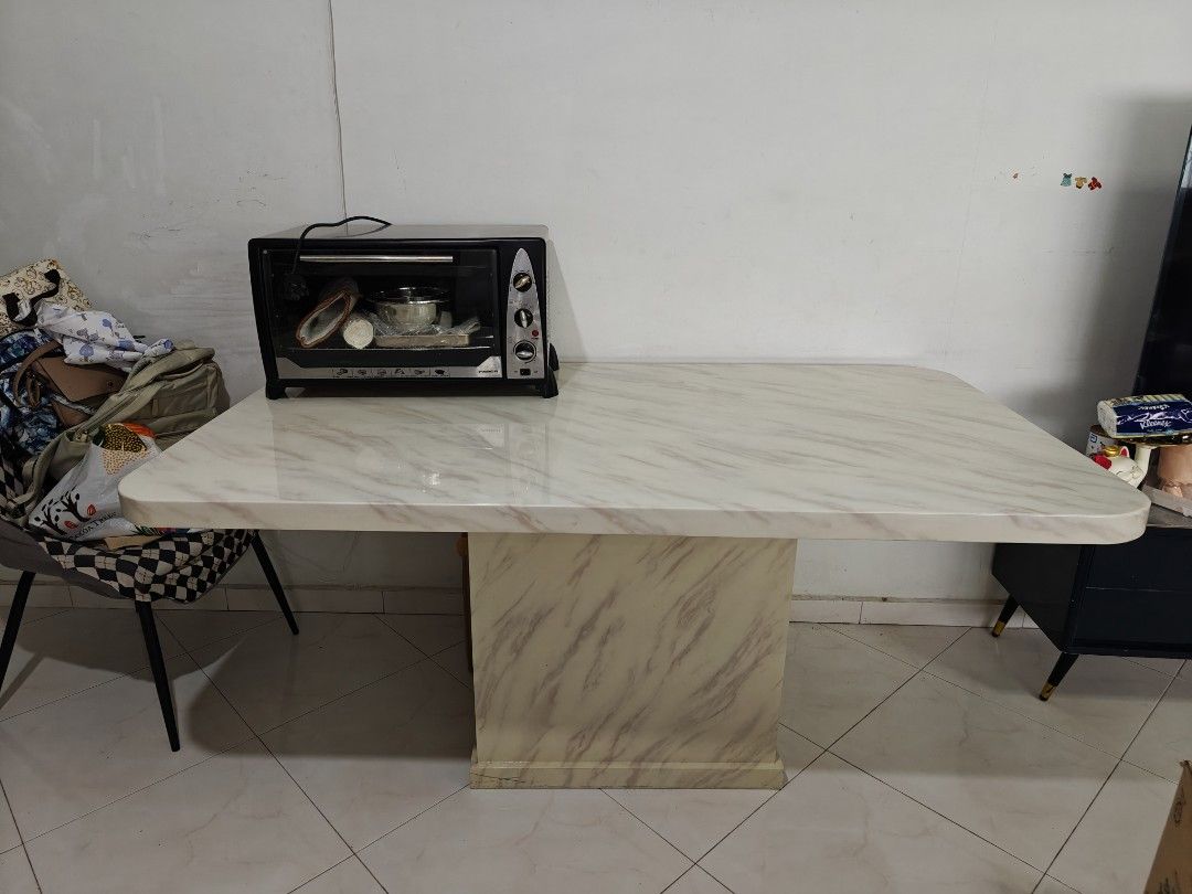 Dining Table (Category: Other Kitchenware & Tableware) located in Singapore. Submitted by xx.xx. (Listing ID 1340701273, Image 1). Description: table 160x90cm with 6 chairs delivery fees at own cost.