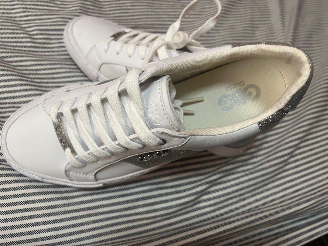 Guess sneakers Bnew in box (Category: Sneakers) located in Muntinlupa City. Submitted by goblinsbrideph (Listing ID 1340731871, Image 3). Description: 7.5 womens Brand new in box.