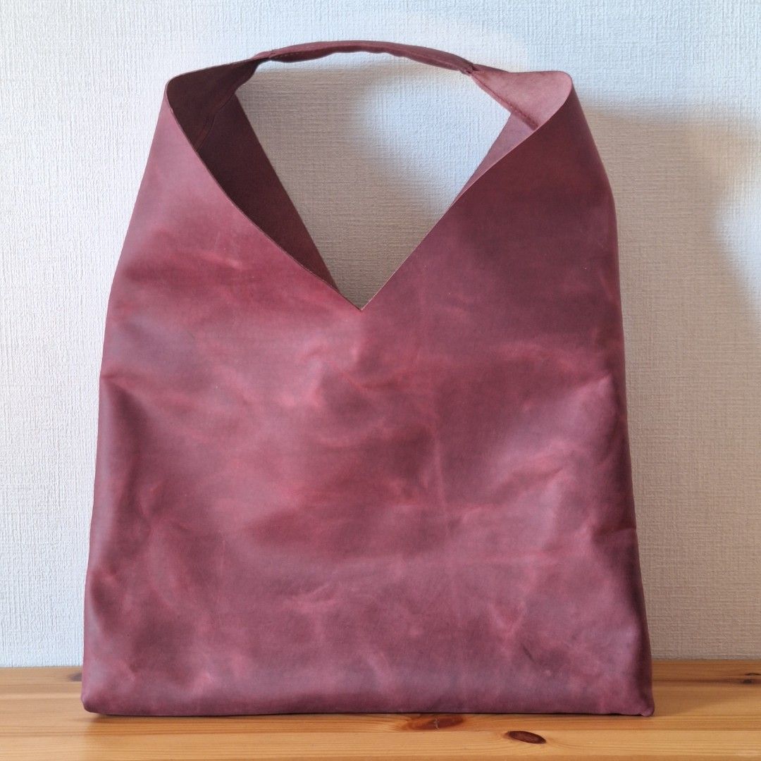 Handcrafted Italian Leather Shoulder Hand Bag (Category: Shoulder Bags) located in Quezon City. Submitted by minggoy (Listing ID 1340707411, Image 3). Description: Handcrafted(one-of-a-kind) Italian Leather Shoulder Hand Bag. Designed for simplicity and functionality. Spacious interior. Italian Leather: Tempesti Texas prugna 1.2mm Thread: binimo #5 dark red(red velvety), 1mm waxed olive green Condition: brand new, handcrafted, handmade Size: 48cm