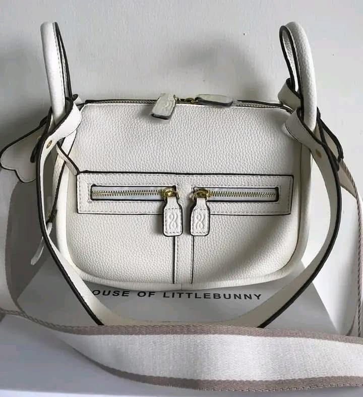 HOLB ZIPPY (Category: Luxury Bags & Wallets) located in Pasig City. Submitted by mgmanila (Listing ID 1340699563, Image 2). Description: H/O/B Zippy Dimensions:20cm x 24cm x 12cm 2,400 📍 Location: Vmapa Sta. Mesa, Manila ✨ Flexible Payment Options: ✔️ Cash on Pickup via LBC ✔️ Cash on Delivery (COD) via LBC & Lalamove Buy for Me Service ✔️ Online Payments: GCash, Maya, or Bank Transfer 🚚 Fast & Reliable Shipping: Same-day delivery via Lalamove,