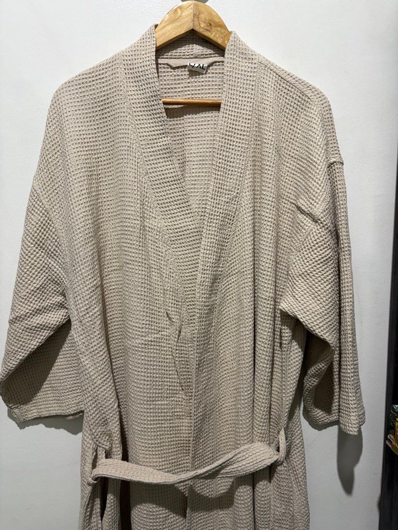 IKEA Bath Robe Take 2 pcs (Category: Bath) located in Quezon City. Submitted by dianebell33 (Listing ID 1340678901, Image 3). Description: IKEA Bath Robe Take All for 1,200 2 pcs No issue or flaws Size 1 . S - M Size2. L- XL.
