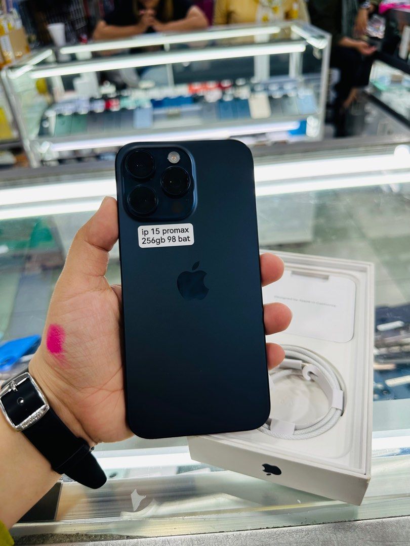 Iphone 15 Pro Max 256gb 98% batt HK FU (Category: iPhone 15 Series) located in San Juan City. Submitted by javedsgadgetshop (Listing ID 1340794216, Image 2). Description: OPEN FOR INSTALLMENT VIA CREDIT CARD/GGIVES/SPAY/BILLEASE & SWAP/TRADE-IN! BUY AND SELL! Quick Specs : Iphone 15promax •256gb •HK Variant •98% batt health •Factory Unlock •95% Smoothness •No hidden issue | No Repaired •100% Authentic | Not Refurbished •w/ OEM Charger & store war