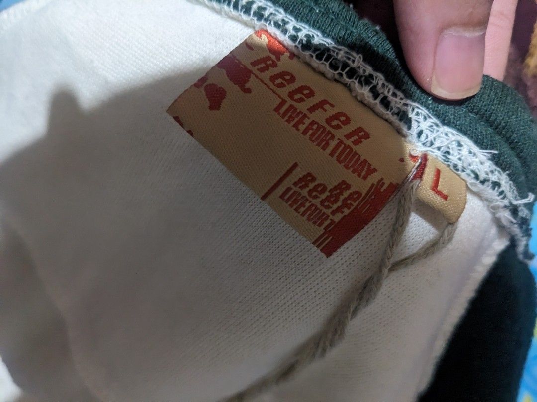 Hoodie and Newbalance Cap (Category: Coats, Jackets and Outerwear) located in Ballesteros. Submitted by lazpaul (Listing ID 1340810898, Image 2). Description: Reefer Hoodie Large New Balance Cap Free M&S Shoal Meet up Tuguegarao/Ilocos Norte or for Shipping.