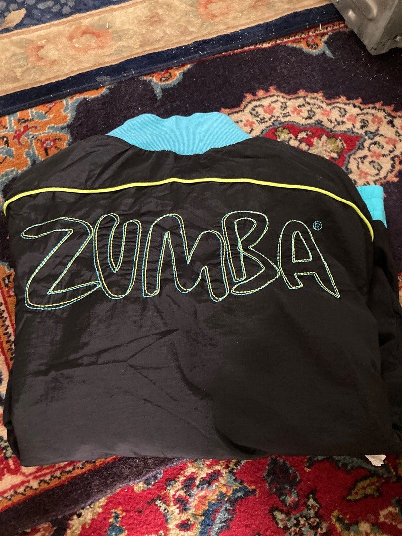 Jackets (Category: Activewear) located in Singapore. Submitted by suealavi (Listing ID 1340712824, Image 3). Description: .