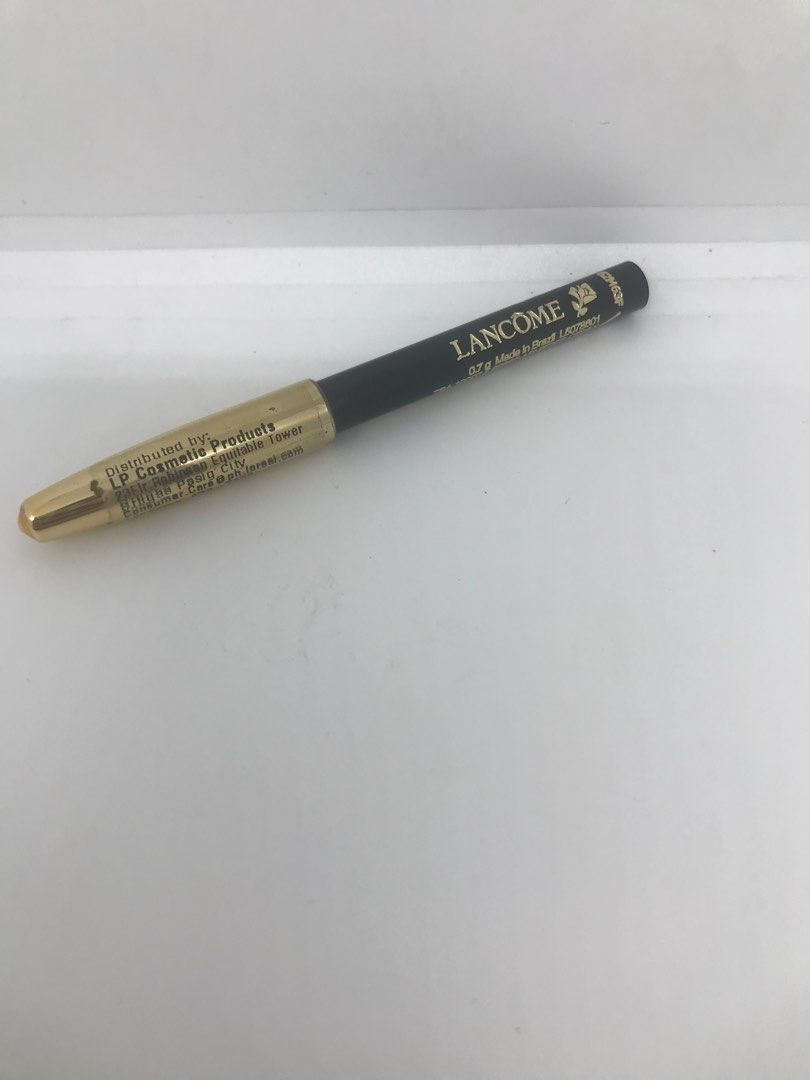 Lancome Le Crayon Khol Mini 01 Noir (Category: Makeup) located in Quezon City. Submitted by currency27 (Listing ID 1340837371, Image 3). Description: 310 Each Shades: 01 Noir 1 Available 2 sold Create a sensual, intense eye look with ease. This smudgy, creamy-smooth eye pencil delivers a dose of decadent color that glides on effortlessly and blends beautifully. In an instant, eyes are perfectly lined, defined and contoured for a smoldering effect