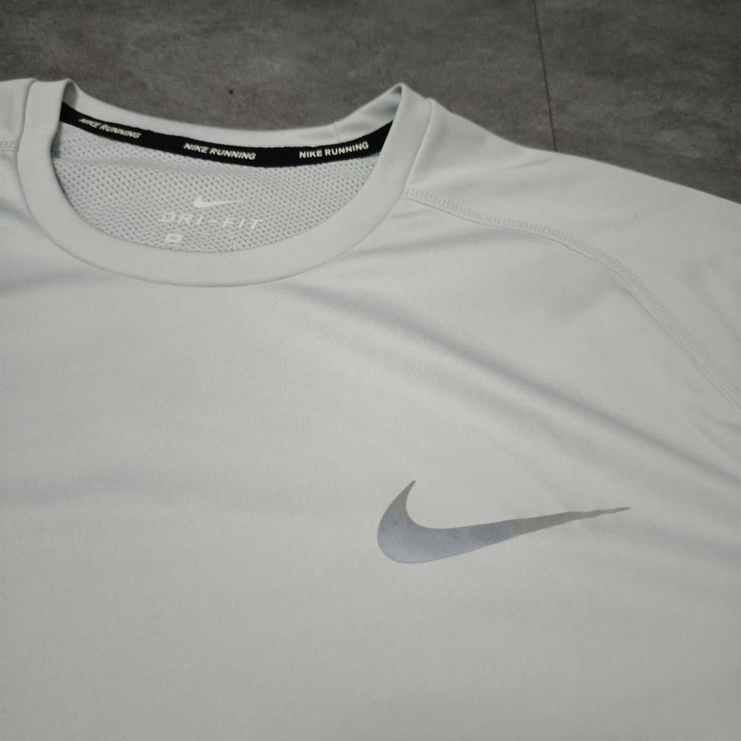 Nike Dri fit RUNNING Shirt (Category: Tshirts & Polo Shirts ) located in Rizal. Submitted by kobs.apparel (Listing ID 1340828998, Image 3). Description: 💯Brandnew & Authentic 🔖Nike Dri fit RUNNING Shirt 📏Size: XL Width : 19inches length : 27 inches color rate: 10/10 ✅Below SRP 🚫BEFORE: P1,395 🔥NOW: P780 ⚠️Payment first 3x 💵money back guarantee if proven fake 📨DM for details/orders & inquiries... 💰MOP 💳Gcash 🏦Sea Bank Transfer 🛵COD VIA 