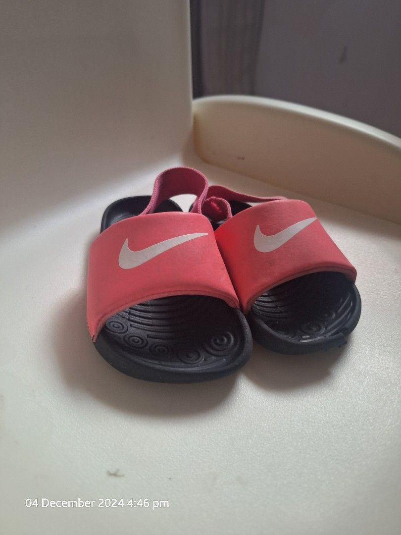 Nike Kawa in Pink (Category: Babies & Kids Fashion) located in Candaba. Submitted by bibiboop (Listing ID 1340834840, Image 3). Description: For first buyer who acquires 1500 worth products..