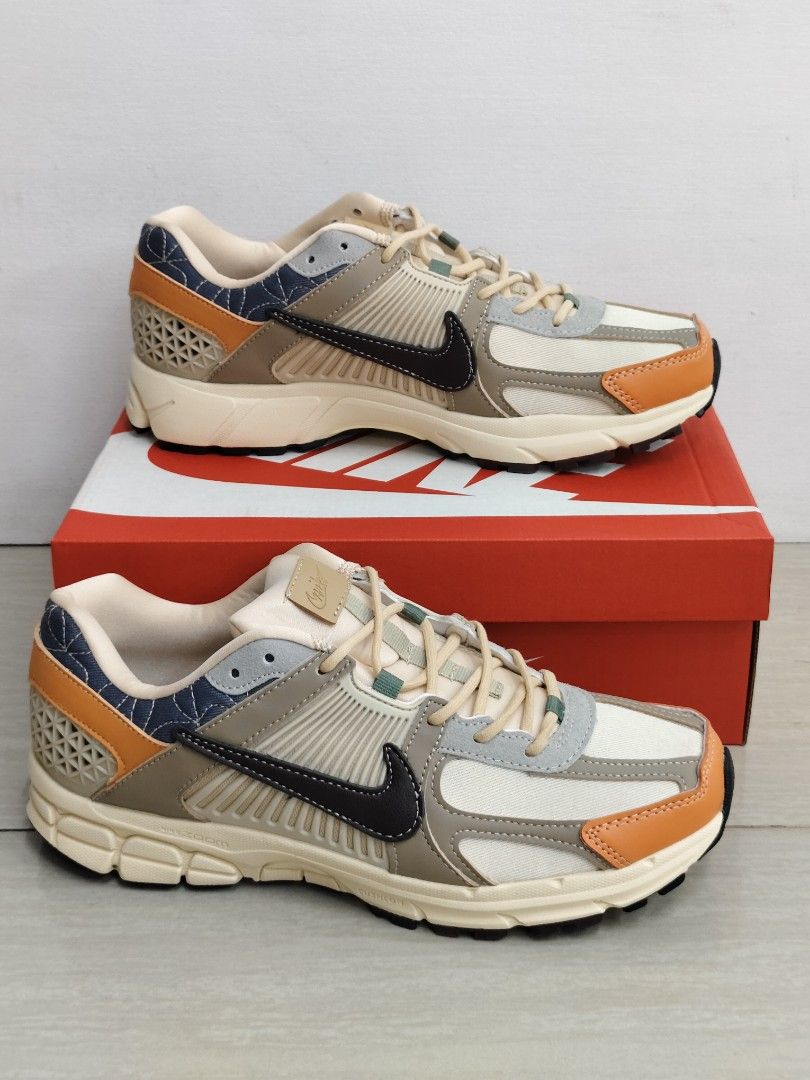 Nike Zoom Vomero 5 "Sashiko" (Category: Sneakers) located in Makati City. Submitted by christian148737 (Listing ID 1340770356, Image 2). Description: Grab your's now!! couple shoes!! Just pm,me for more details ☑️ All sizes are available ☑️ Women size 36 37 38 39 40 ☑️ Men size 40 41 42 43 44 45 ☑️We ship via lalamove manila area only for outside manila through LBC courier will do. Dont hesitate, Ask me with your concerns. I'll be right away. Tha