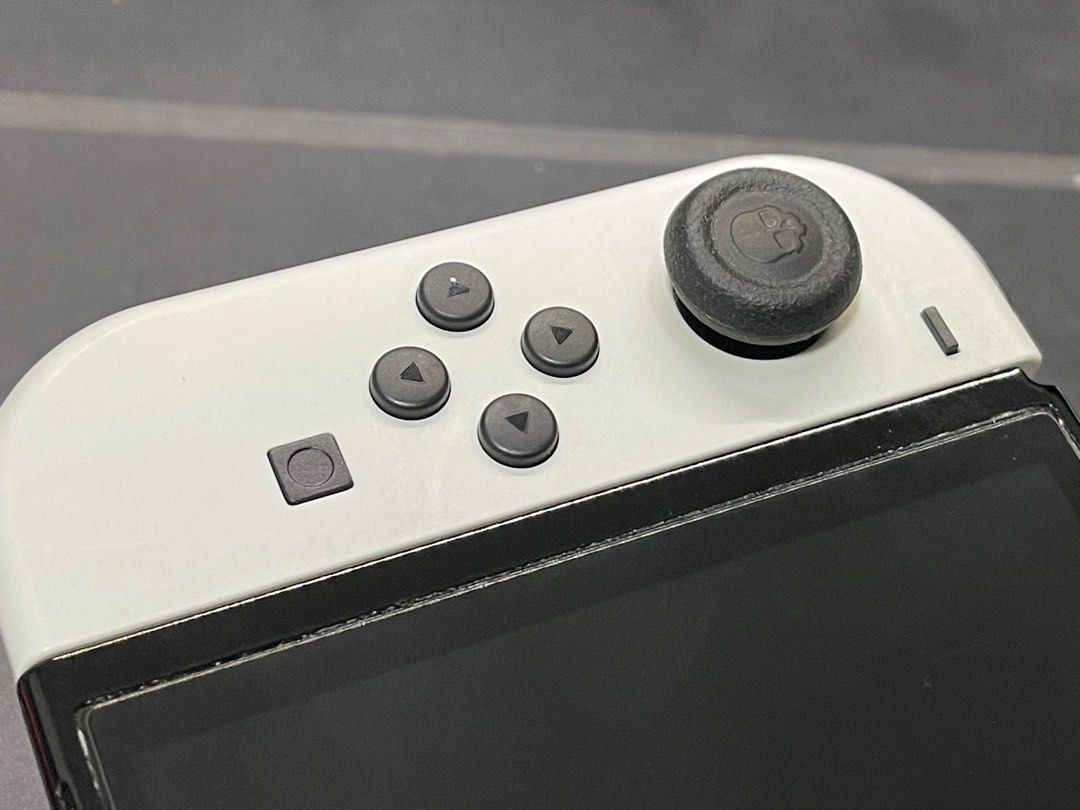 Nintendo switch Oled white (Category: Nintendo) located in Taguig. Submitted by pokwen (Listing ID 1340744065, Image 3). Description: Uptown mall food court meetup only Comes with the ff. Nintendo switch Joycons,white Box with unused accessories like dock and orher box inclusions. No games no sd cards. .