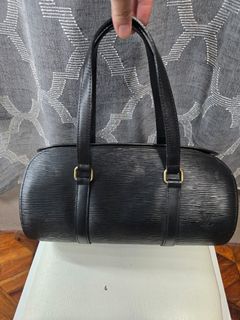 (Category: ) located in . Submitted by luxbags_shoppe (Listing ID 1340788817, Image 1). Description: .