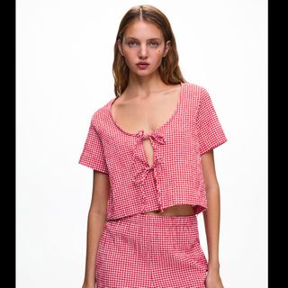 (Category: ) located in . Submitted by buywardrobe (Listing ID 1340790450, Image 1). Description: .