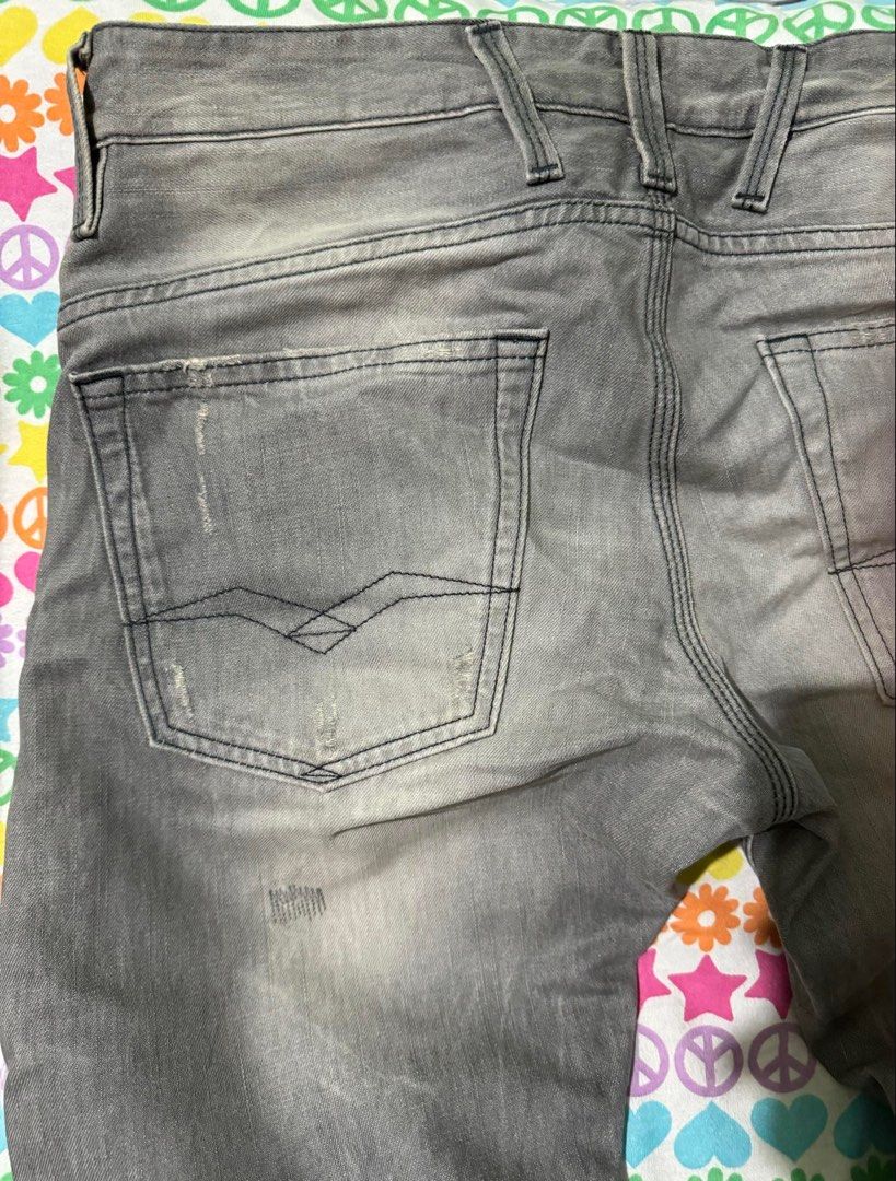 Replay Jeans (Category: Jeans) located in Manila. Submitted by mac1780 (Listing ID 1340820911, Image 2). Description: Replay Jeto slim jeans Size 31 on tag Excellent condition No alterations/issues.