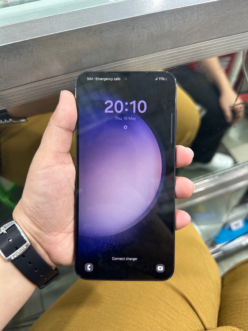 Samsung S23 Plus 5G 256gb Dualsim FU (Category: Samsung) located in San Juan City. Submitted by javedsgadgetshop (Listing ID 1340833593, Image 2). Description: OPEN FOR INSTALLMENT VIA CREDIT CARD/GGIVES/SPAY/BILLEASE & SWAP/TRADE-IN! BUY AND SELL! Quick Specs : Samsung S23+ 5G •256gb •NTC Variant •Good batt health •Factory Unlock •95% Smoothness •No hidden issue | No Repaired •100% Authentic | Not Refurbished •w/ OEM Charger & store warranty ❣️ 