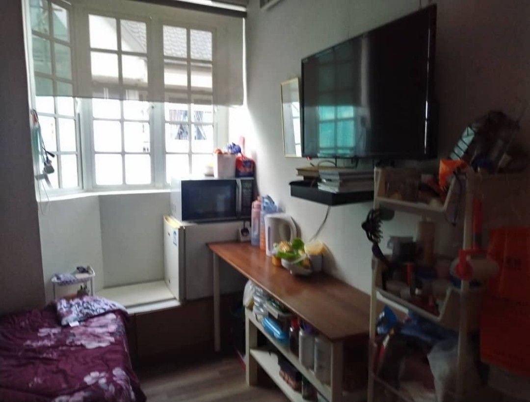 Sharing room for man n women, muslim ladies or man welcome.63108835740035111