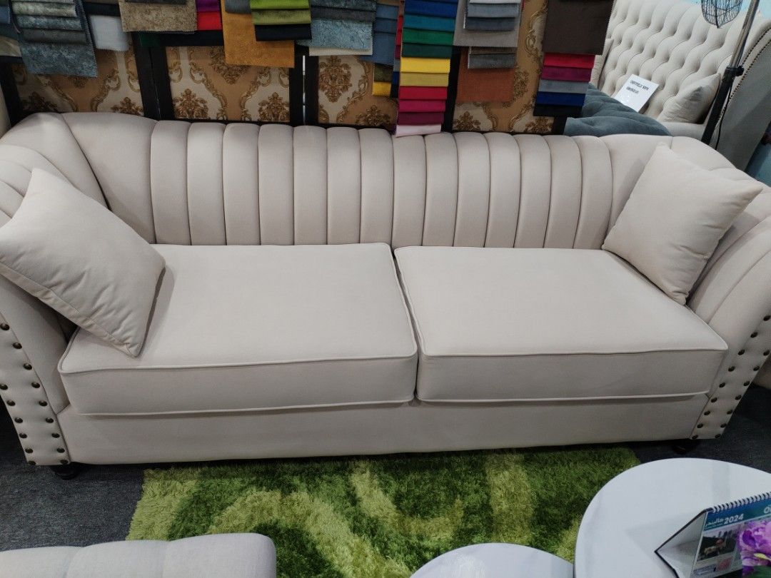 Sofas custom (Category: Sofas) located in Kuala Lumpur. Submitted by bigbossku (Listing ID 1340764102, Image 2). Description: We make custom as per order Fabric / ori leather or faux leather asp 013_645_4449.