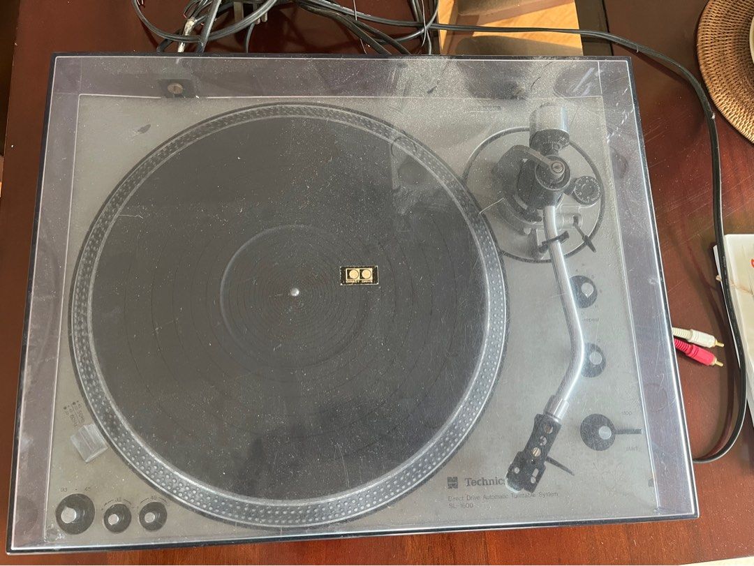 Technics turntable SL-1600 (Category: Other Audio Equipment) located in Makati City. Submitted by gapofa (Listing ID 1340817589, Image 2). Description: https://www.vinylengine.com/turntable_reviews.php?make=Technics&model=SL-1600 Issue with sound output- could be issue with cable or something internal. Perfect for a geek who loves fixing and could bring this back to life. .