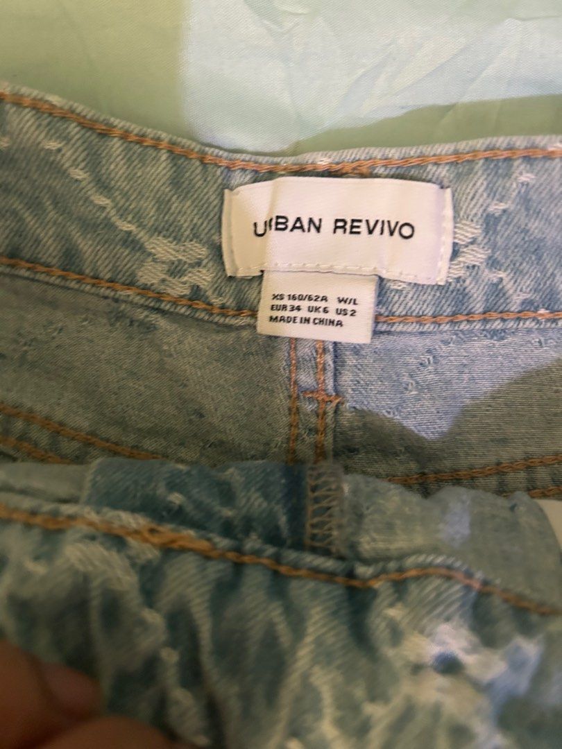 Urban Revivo Denim Skort (Category: Skirts) located in Mandaluyong City. Submitted by ditzycornershopph (Listing ID 1340712459, Image 2). Description: 🧃Last Price Posted 🧃 🤍 Brand: Urban Revivo 🤍 Size: XS, fits 25-26 🤍 Item Location: Fairview, QC 🤍 Courier: GGX, Lalamove, or Grab Express ⭐️ Used twice ⭐️ Fits 25-26 ⭐️ No when worn ✌🏻 Helping tags: Zara, Mango, Stradivarius, Bershka, Pull & Bear 🍓 Price is final. Lowballers will be blocked